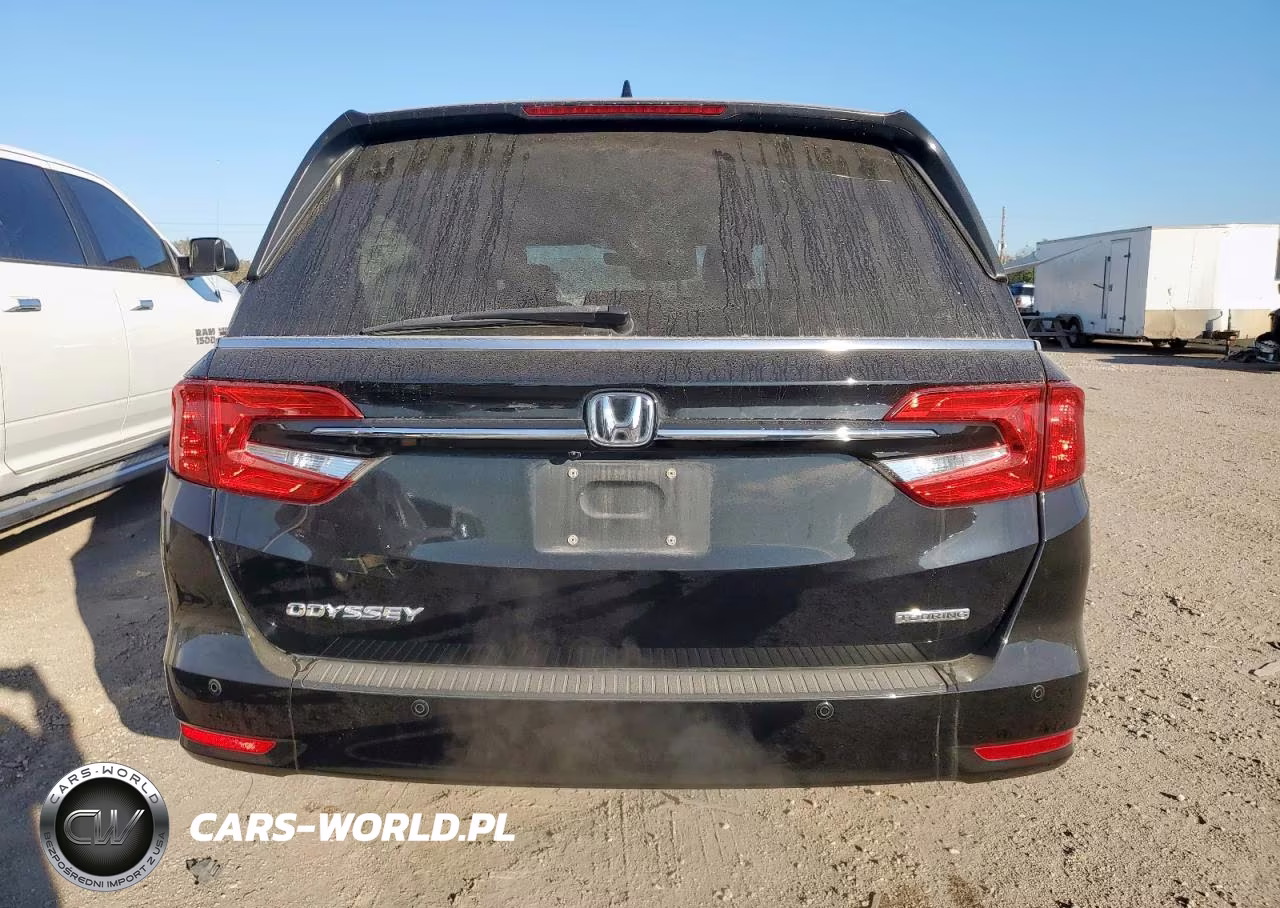 2023 Honda Odyssey Touring VIN:5FNRL6H83PB000016 - 6