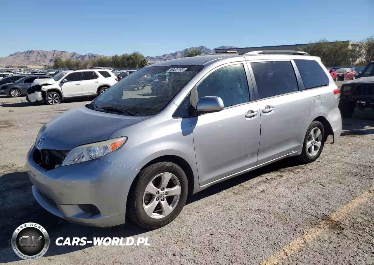 2013 Toyota Sienna Le