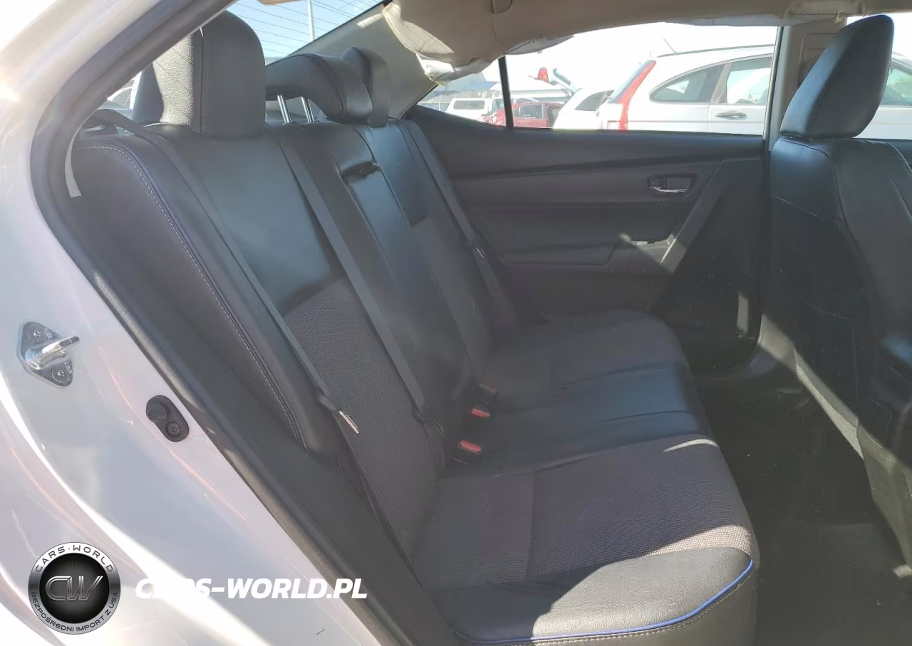 2017 Toyota Corolla L VIN:5YFBURHEXHP607493 - 10