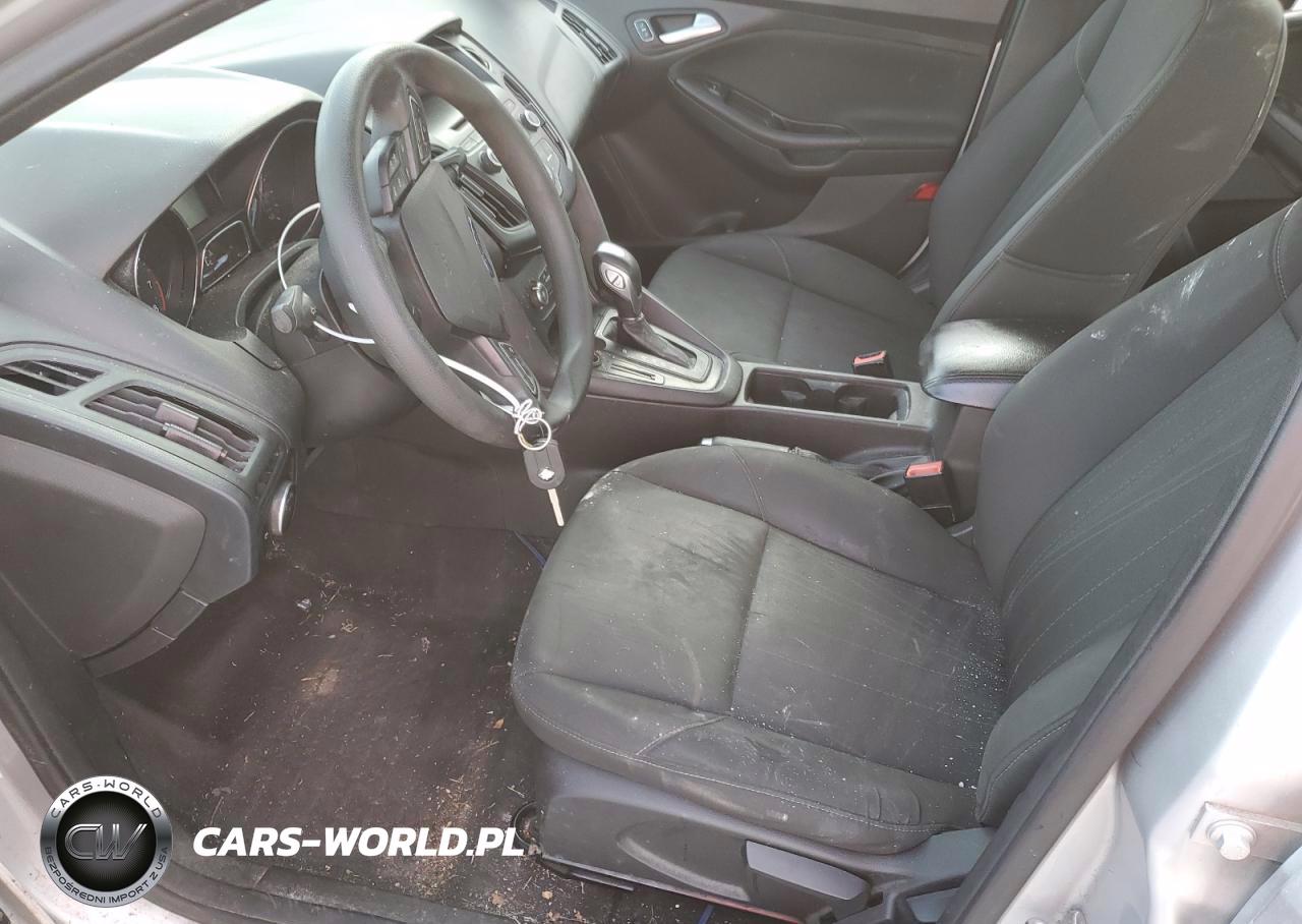 2015 Ford Focus Se VIN:1FADP3F22FL374825 - 7