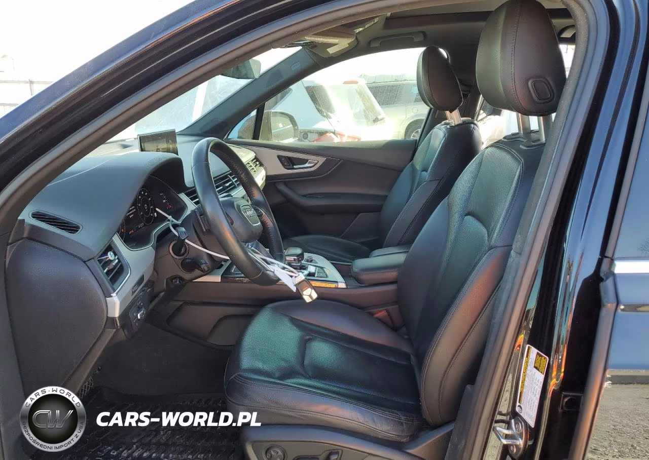 2018 Audi Q7 Premium Plus VIN:WA1LHAF71JD031696 - 7
