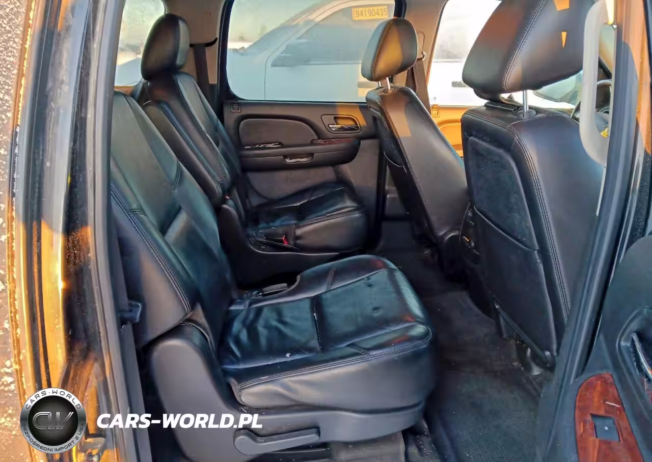 2011 Chevrolet Suburban K1500 Ltz VIN:1GNSKKE36BR101034 - 10