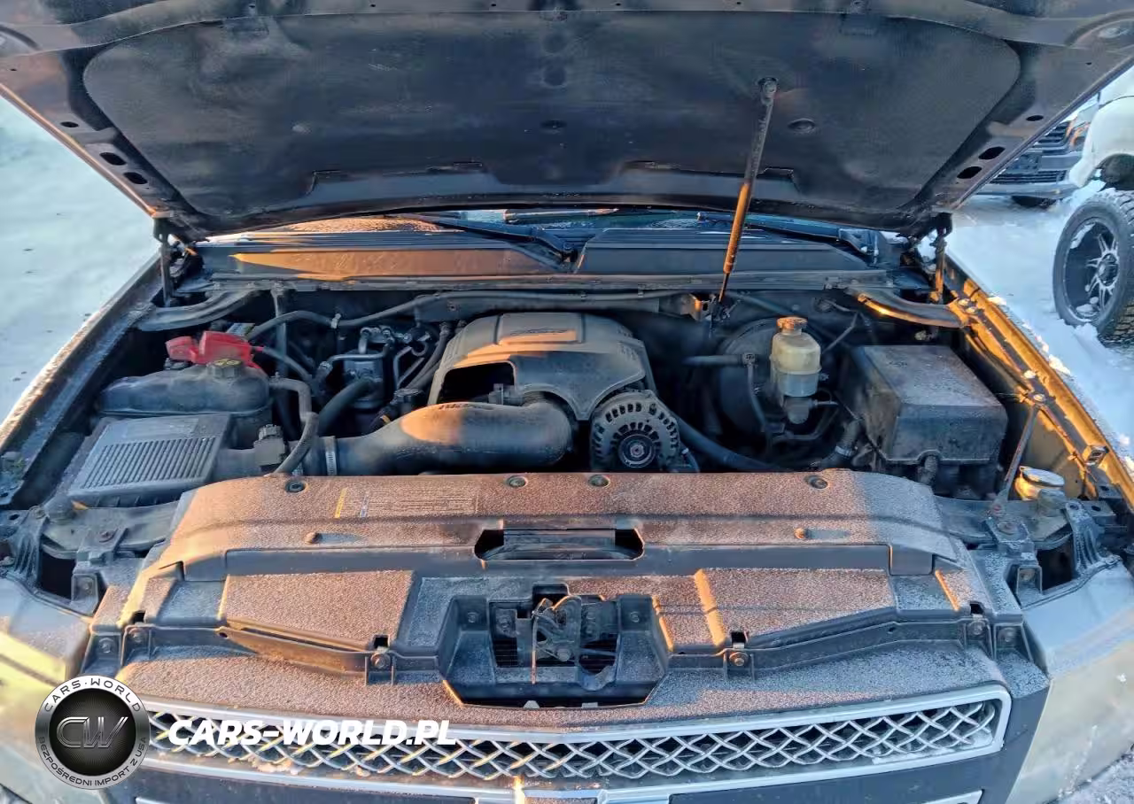 2011 Chevrolet Suburban K1500 Ltz VIN:1GNSKKE36BR101034 - 11