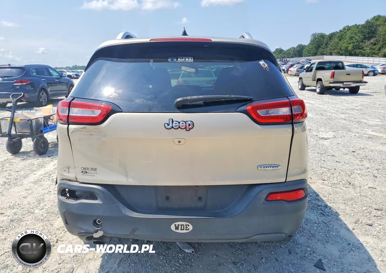 2015 Jeep Cherokee Latitude VIN:1C4PJLCB6FW516850 - 6
