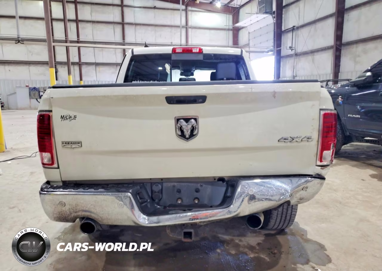 2018 Ram 1500 Laramie VIN:1C6RR7NM6JS309261 - 6