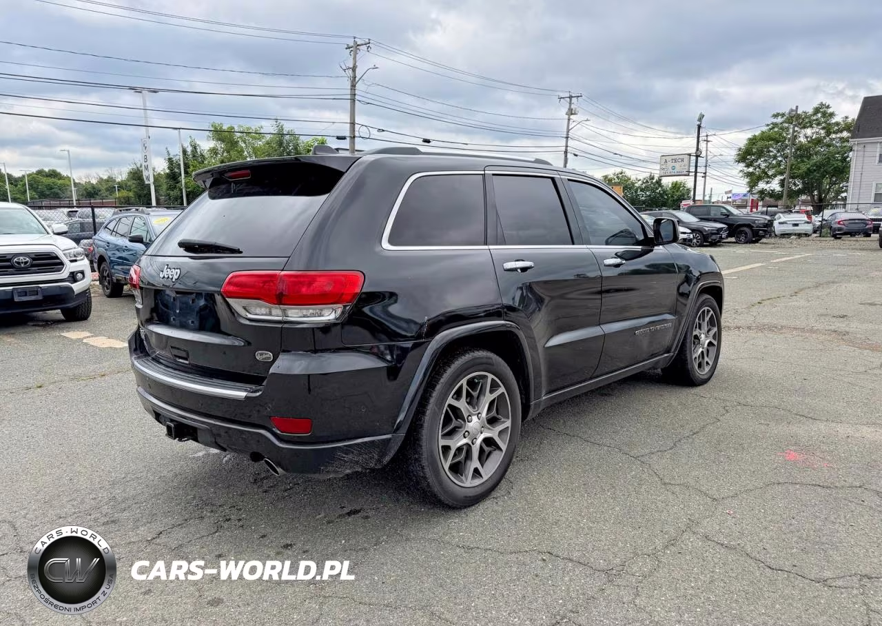 2019 Jeep Grand Cherokee Overland VIN:1C4RJFCG6KC621065 - 4