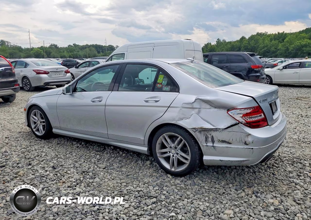 2012 Mercedes-Benz C 300 4Matic VIN:WDDGF8BB7CR239996 - 2