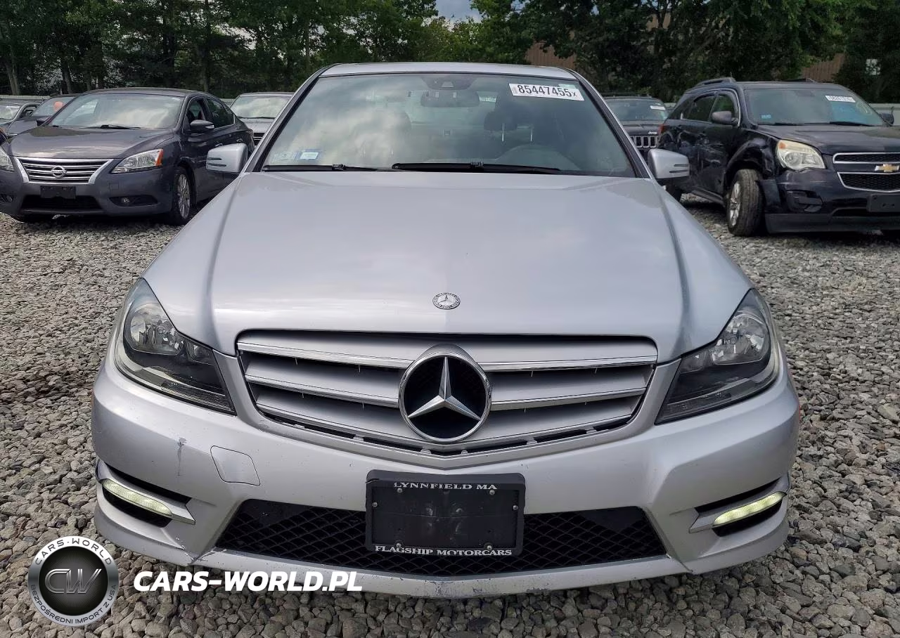 2012 Mercedes-Benz C 300 4Matic VIN:WDDGF8BB7CR239996 - 5