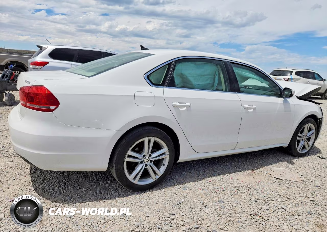 2014 Volkswagen Passat Se VIN:1VWBS7A3XEC113378 - 3