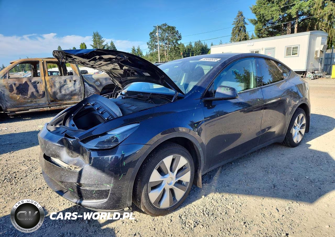 2024 Tesla Model Y – zdjęcie 1 z 12