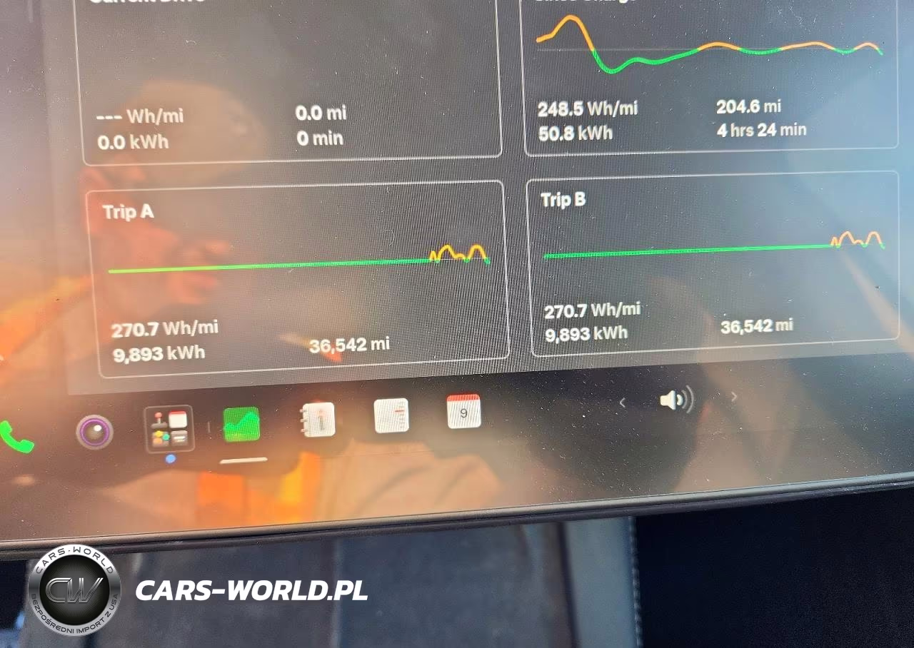 2024 Tesla Model Y VIN:7SAYGDEE6RF081694 - 9