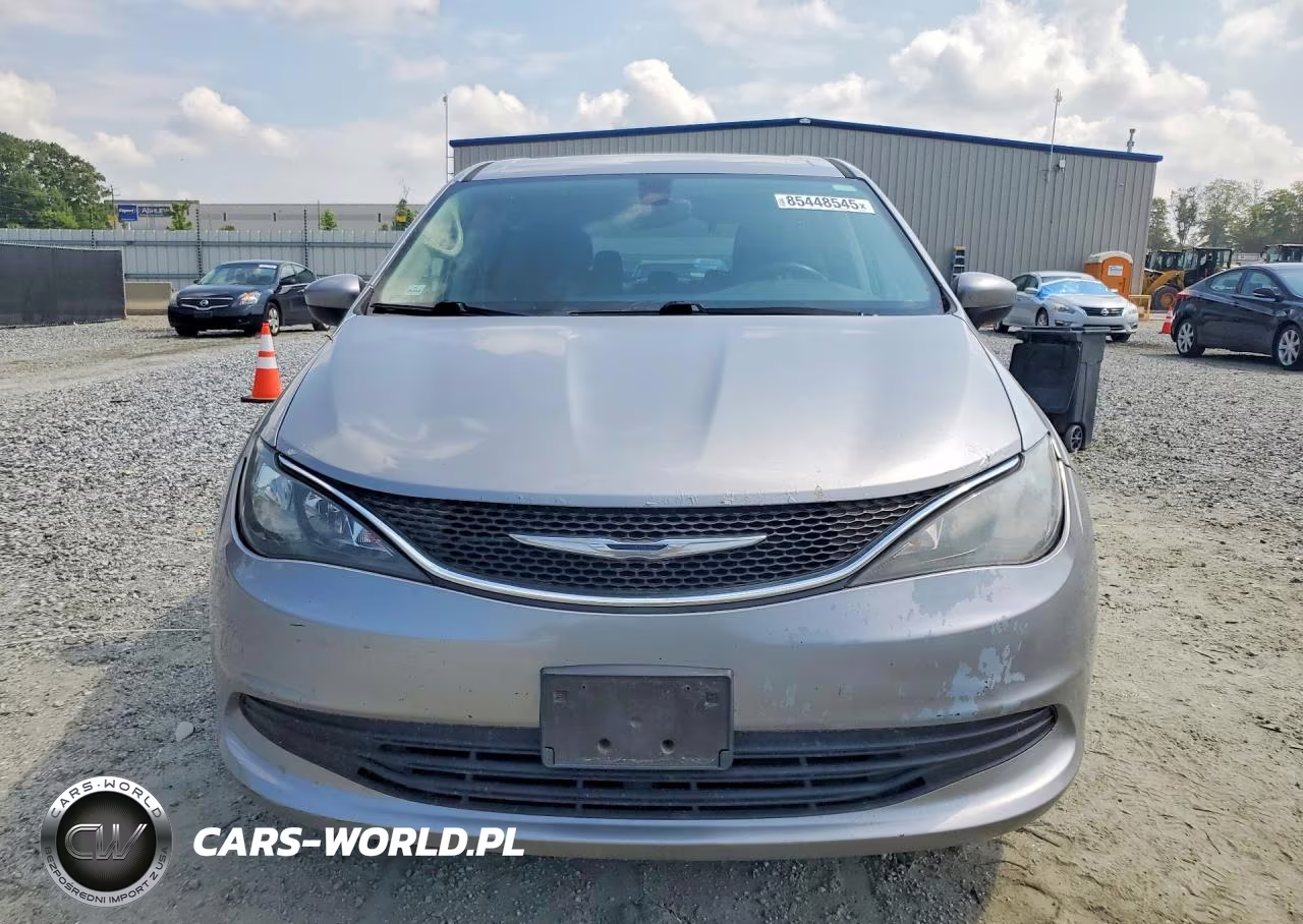 2017 Chrysler Pacifica Touring VIN:2C4RC1DG9HR702900 - 5