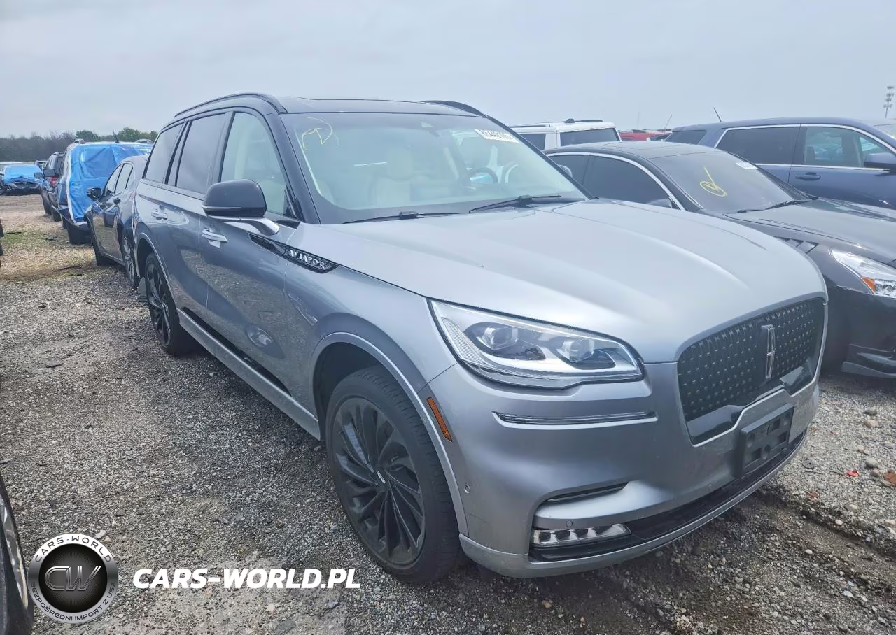 2023 Lincoln Aviator Black Label VIN:5LM5J9XC0PGL21358 - 4