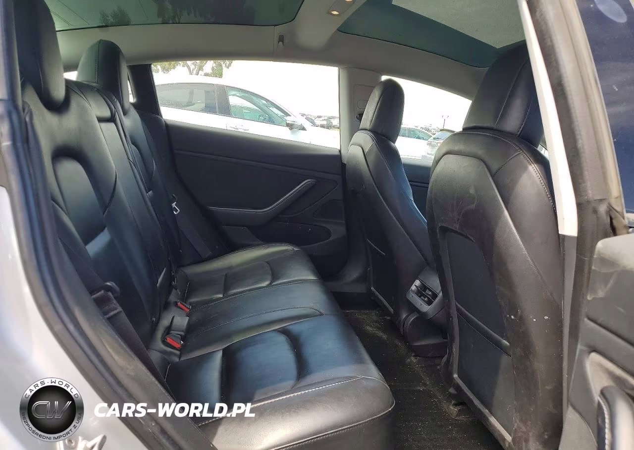 2018 Tesla Model 3 VIN:5YJ3E1EB4JF091193 - 10