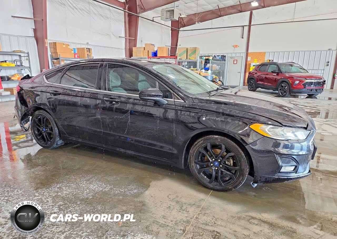 2019 Ford Fusion Se VIN:3FA6P0HD6KR258531 - 4
