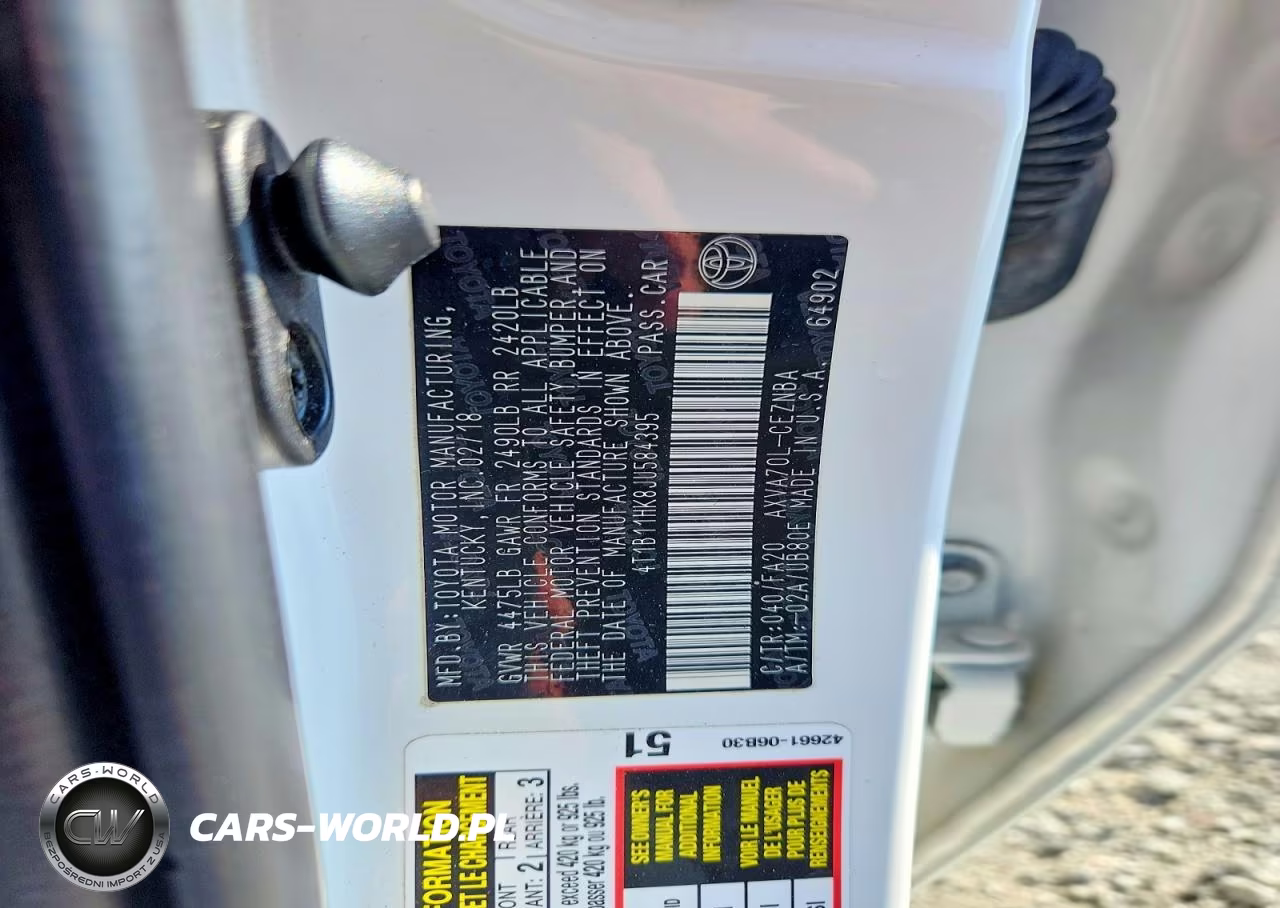 2018 Toyota Camry Le VIN:4T1B11HK8JU584395 - 12
