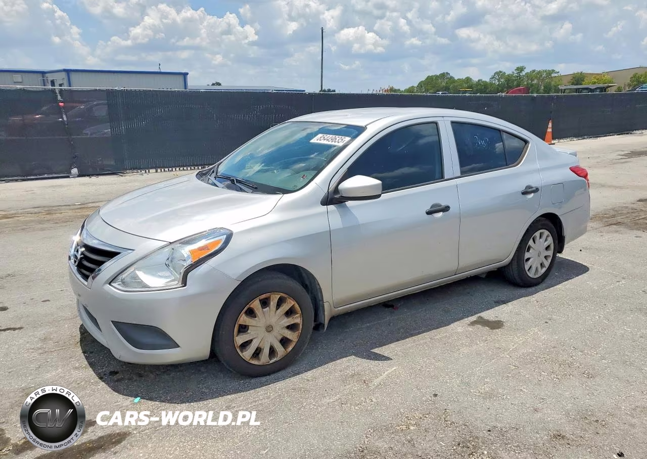 2018 Nissan Versa S Plus