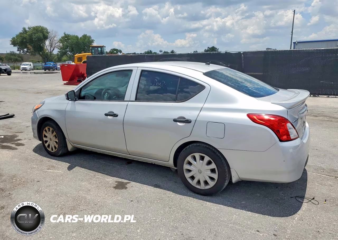2018 Nissan Versa S Plus VIN:3N1CN7APXJL824887 - 2