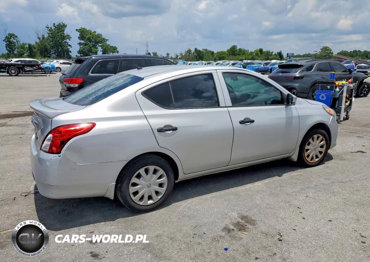 2018 Nissan Versa S Plus VIN:3N1CN7APXJL824887 - 3
