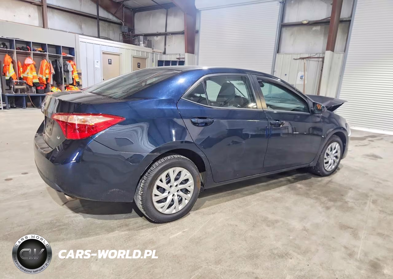 2017 Toyota Corolla Le VIN:2T1BURHE1HC842946 - 3