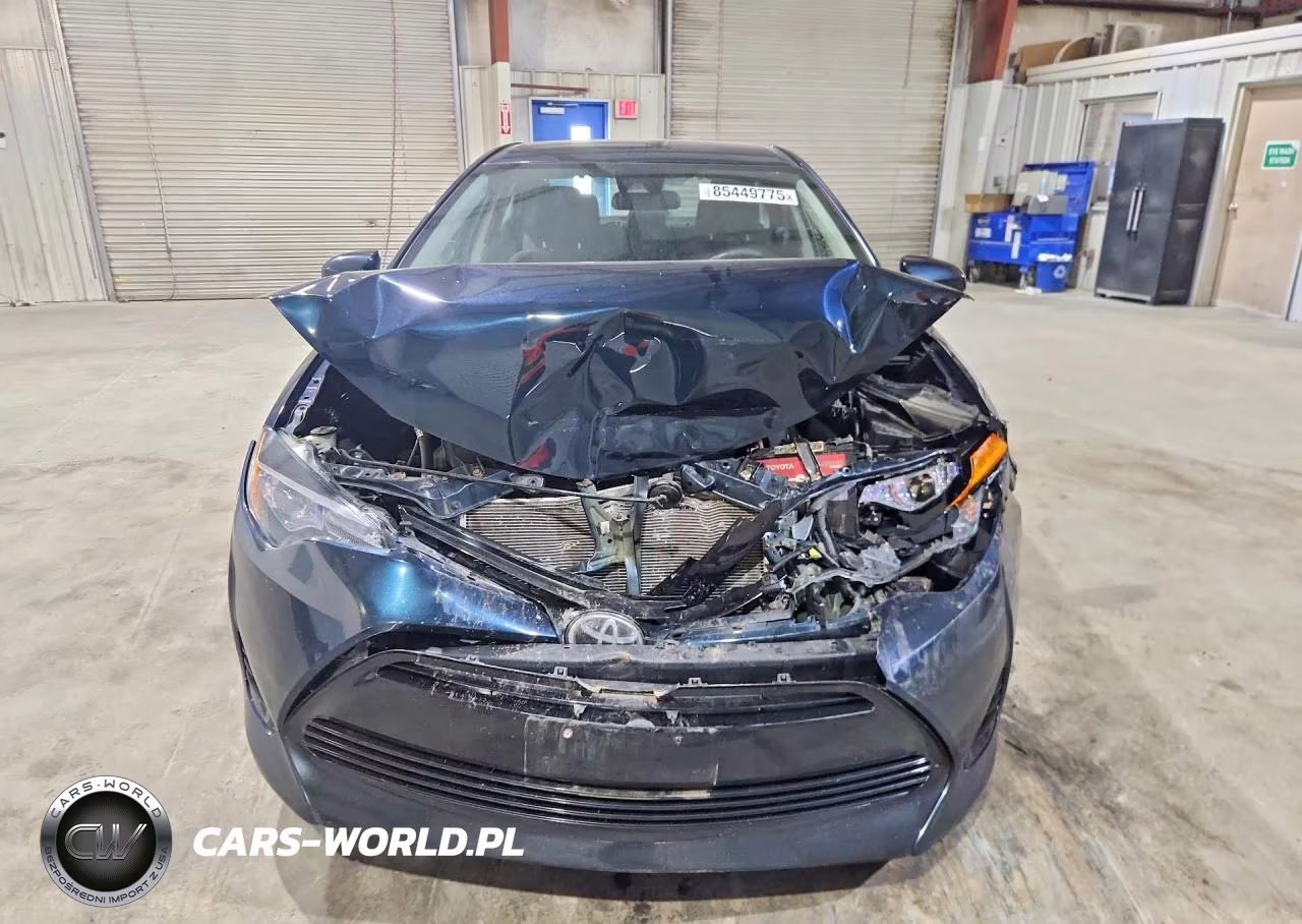 2017 Toyota Corolla Le VIN:2T1BURHE1HC842946 - 5