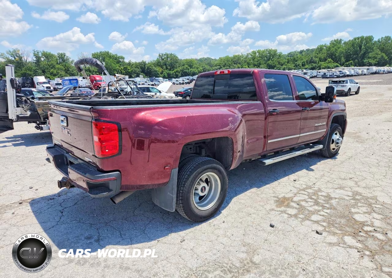 2017 GMC Sierra K3500 Denali VIN:1GT42YEG7HF103084 - 3