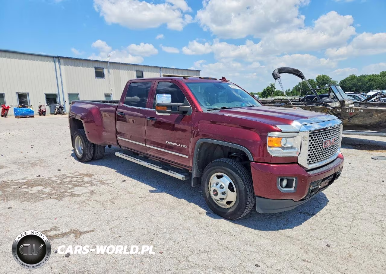2017 GMC Sierra K3500 Denali VIN:1GT42YEG7HF103084 - 4