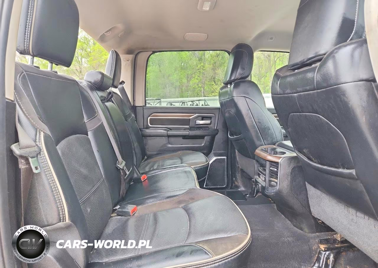 2024 Ram 2500 Laramie VIN:3C6UR5FJ4RG395529 - 10