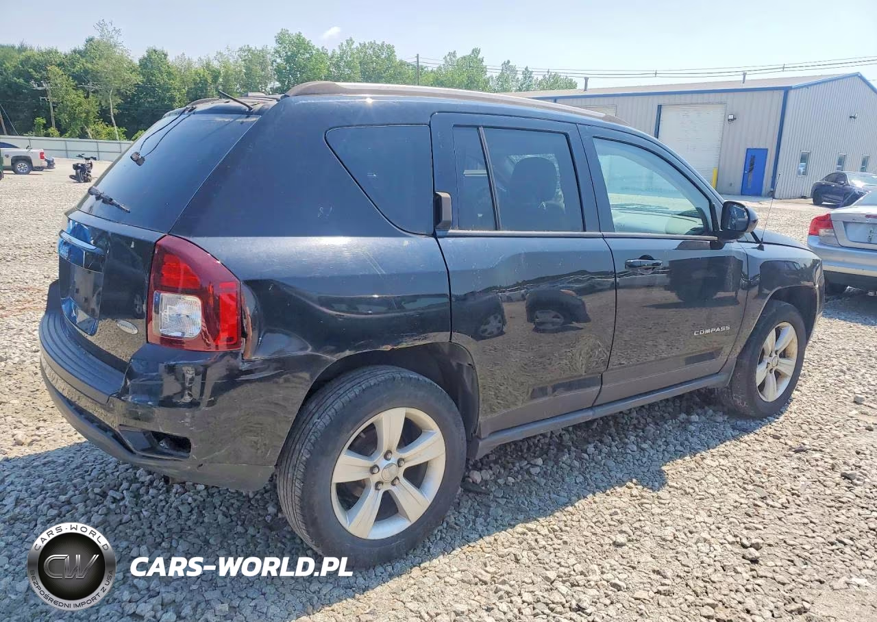 2016 Jeep Compass Latitude VIN:1C4NJDEBXGD663048 - 3