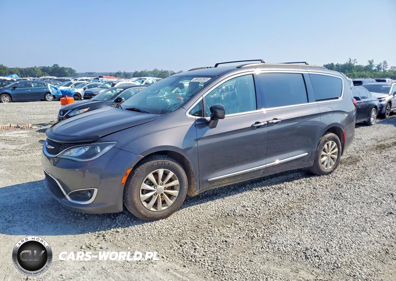 2017 Chrysler Pacifica Touring L – zdjęcie 1 z 13