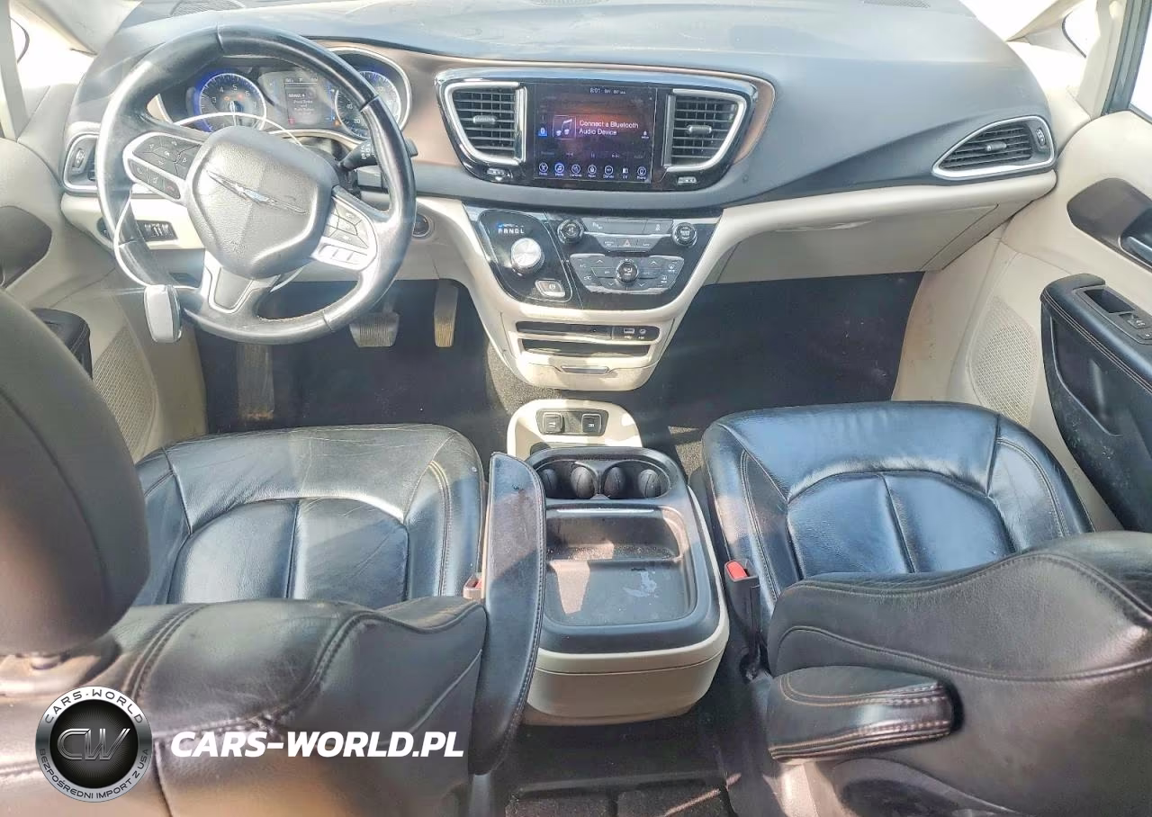 2017 Chrysler Pacifica Touring L VIN:2C4RC1BG3HR506681 - 8
