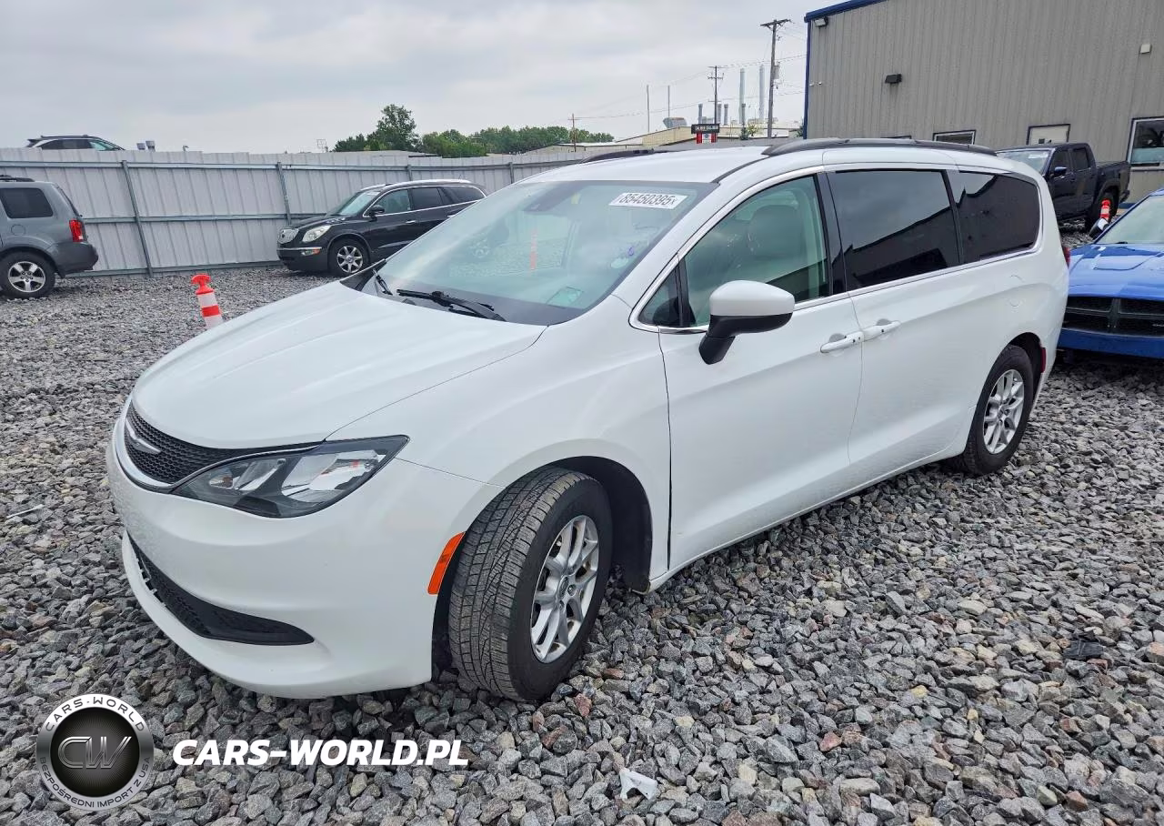 2021 Chrysler Voyager Lxi – zdjęcie 1 z 13