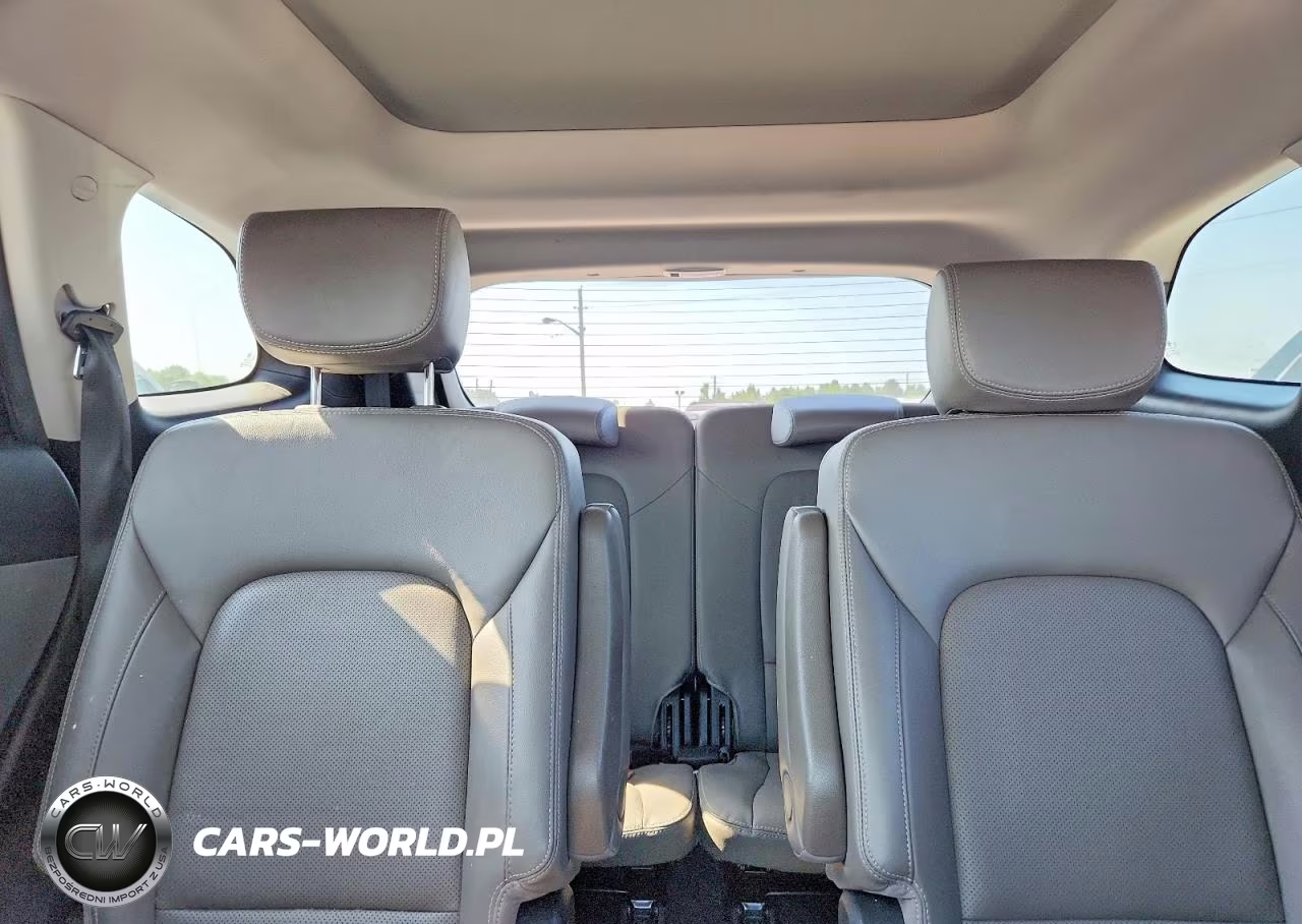 2017 Hyundai Santa Fe Limited Ultimate VIN:KM8SRDHF7HU234733 - 10