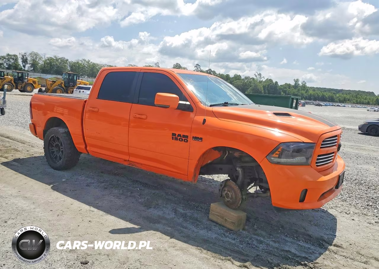 2015 Ram 1500 Sport VIN:1C6RR7MT9FS702476 - 4