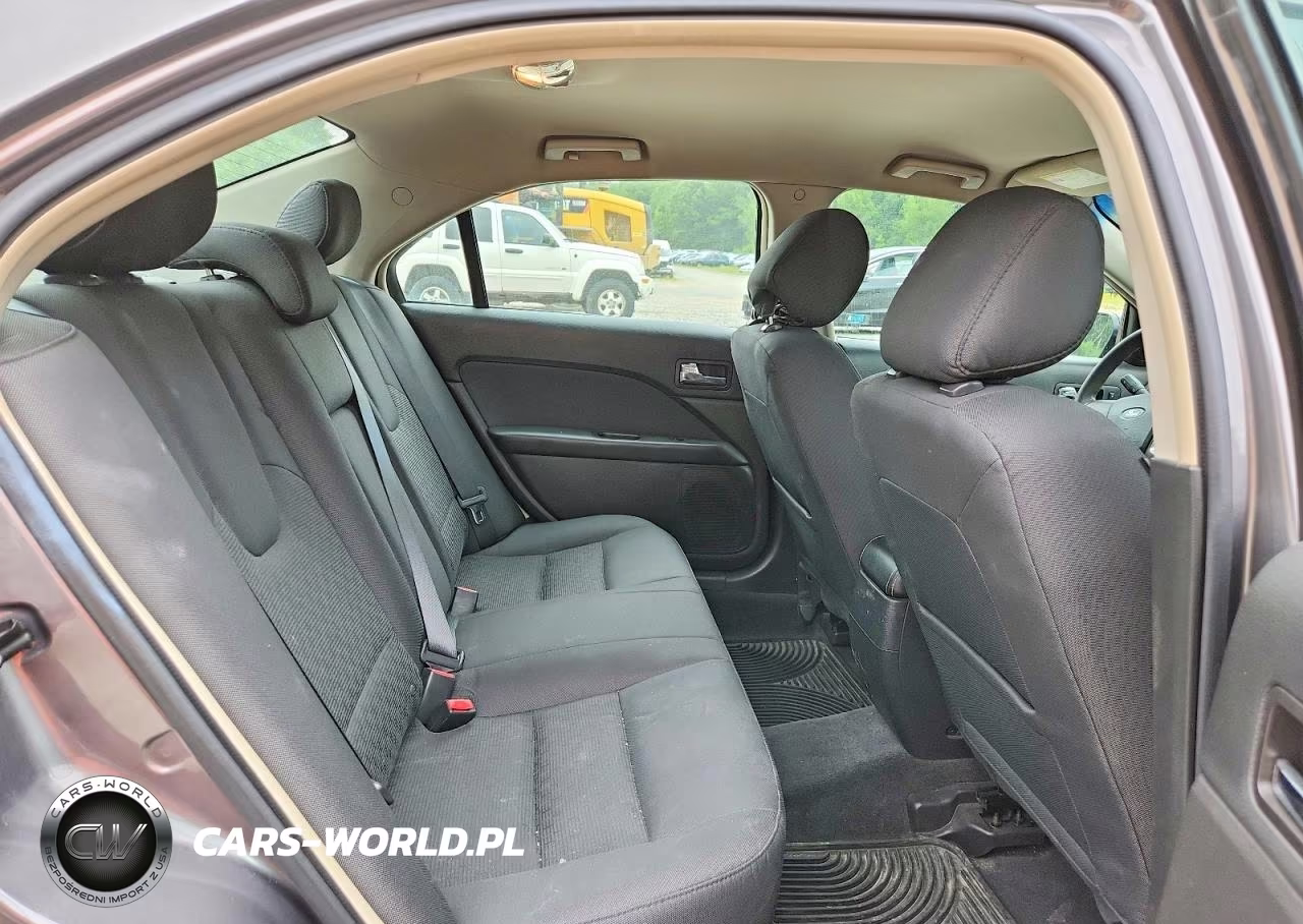 2012 Ford Fusion Se VIN:3FAHP0HG3CR261214 - 10