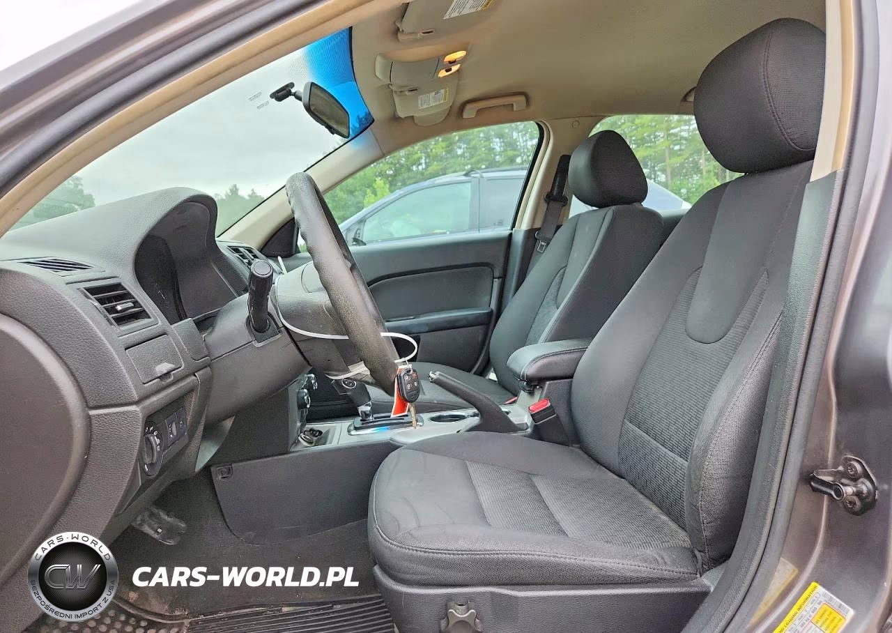 2012 Ford Fusion Se VIN:3FAHP0HG3CR261214 - 7