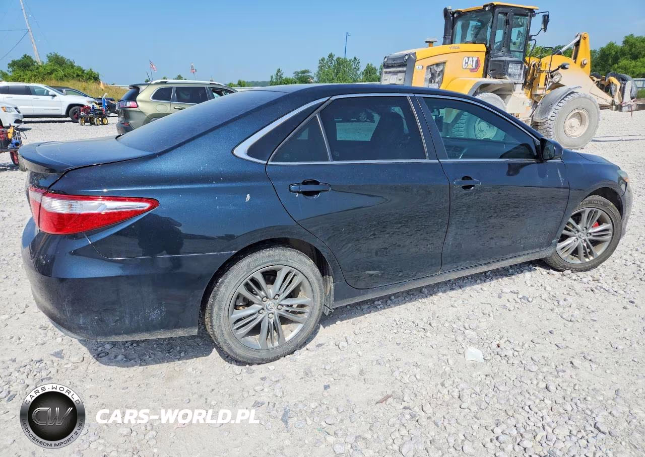 2015 Toyota Camry Se VIN:4T1BF1FK6FU482573 - 3