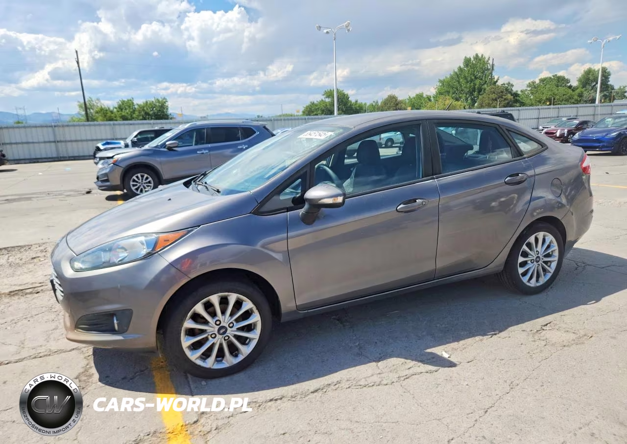 2014 Ford Fiesta Se – zdjęcie 1 z 12