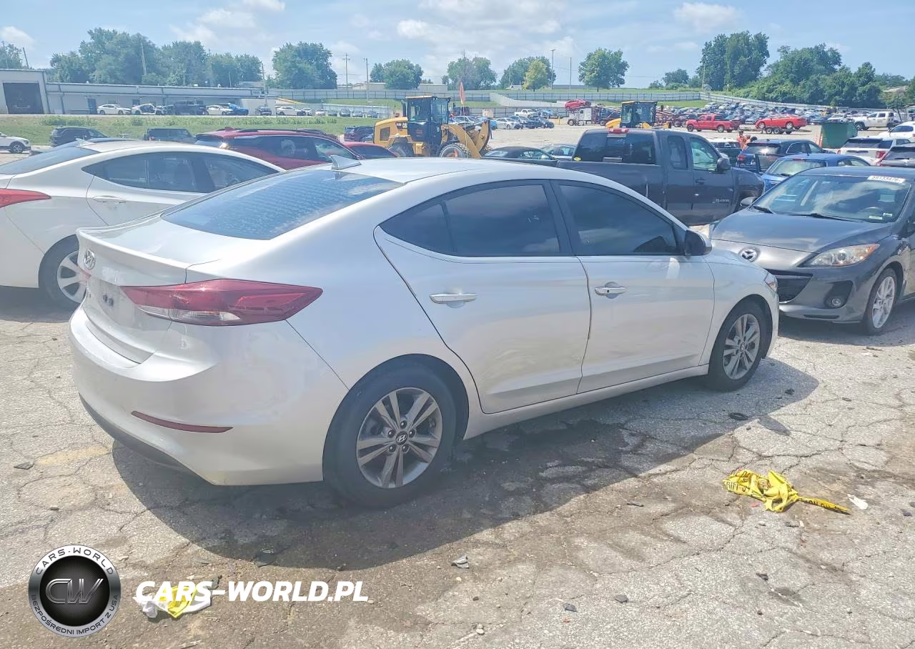 2018 Hyundai Elantra Value Edition VIN:5NPD84LF0JH402347 - 3