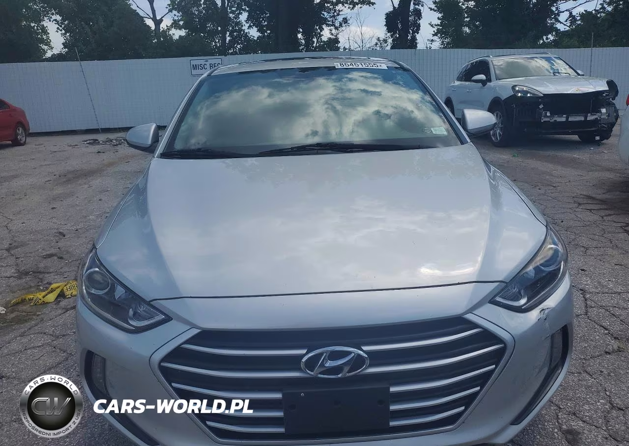 2018 Hyundai Elantra Value Edition VIN:5NPD84LF0JH402347 - 5