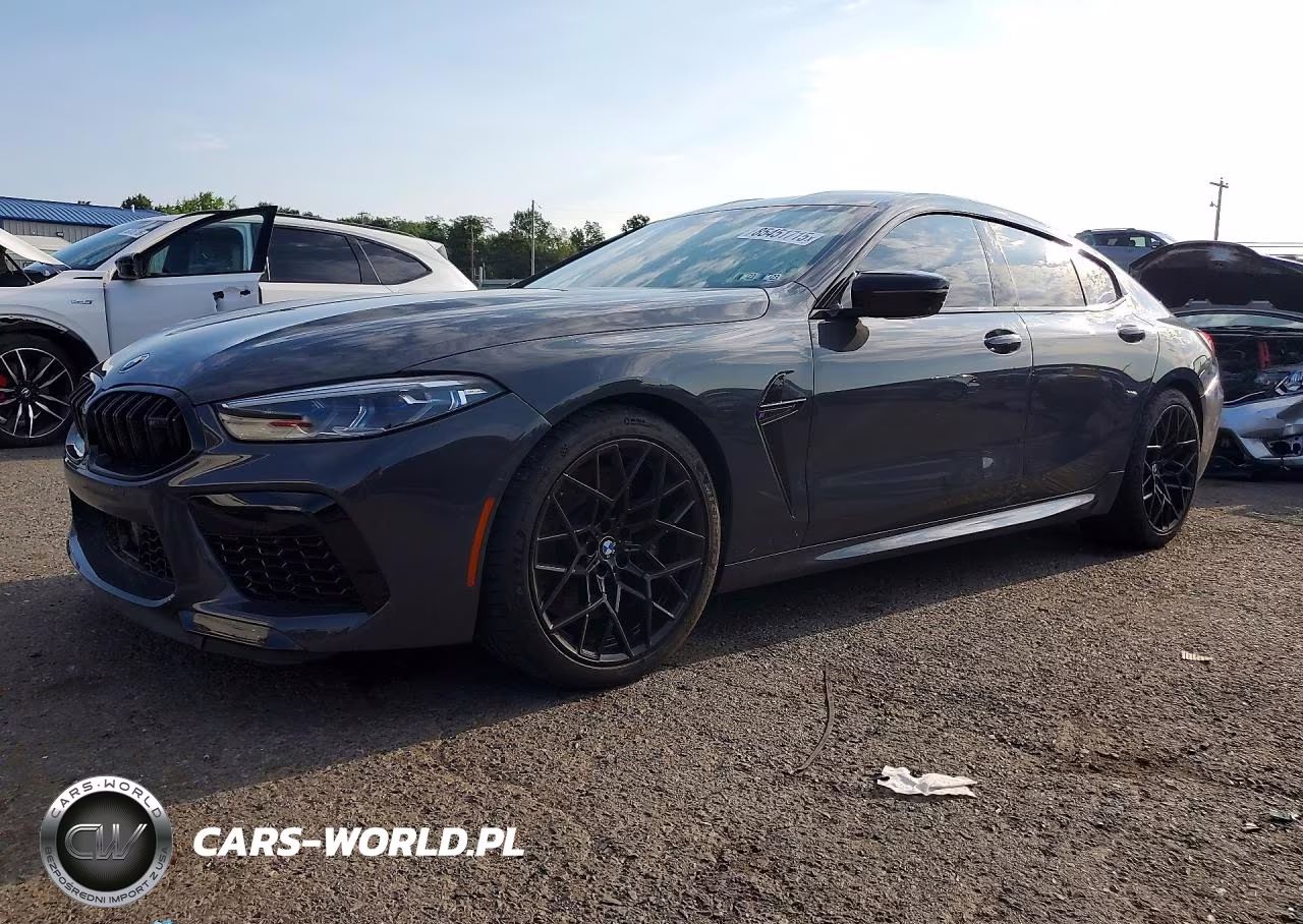 2022 BMW M8 – zdjęcie 1 z 12