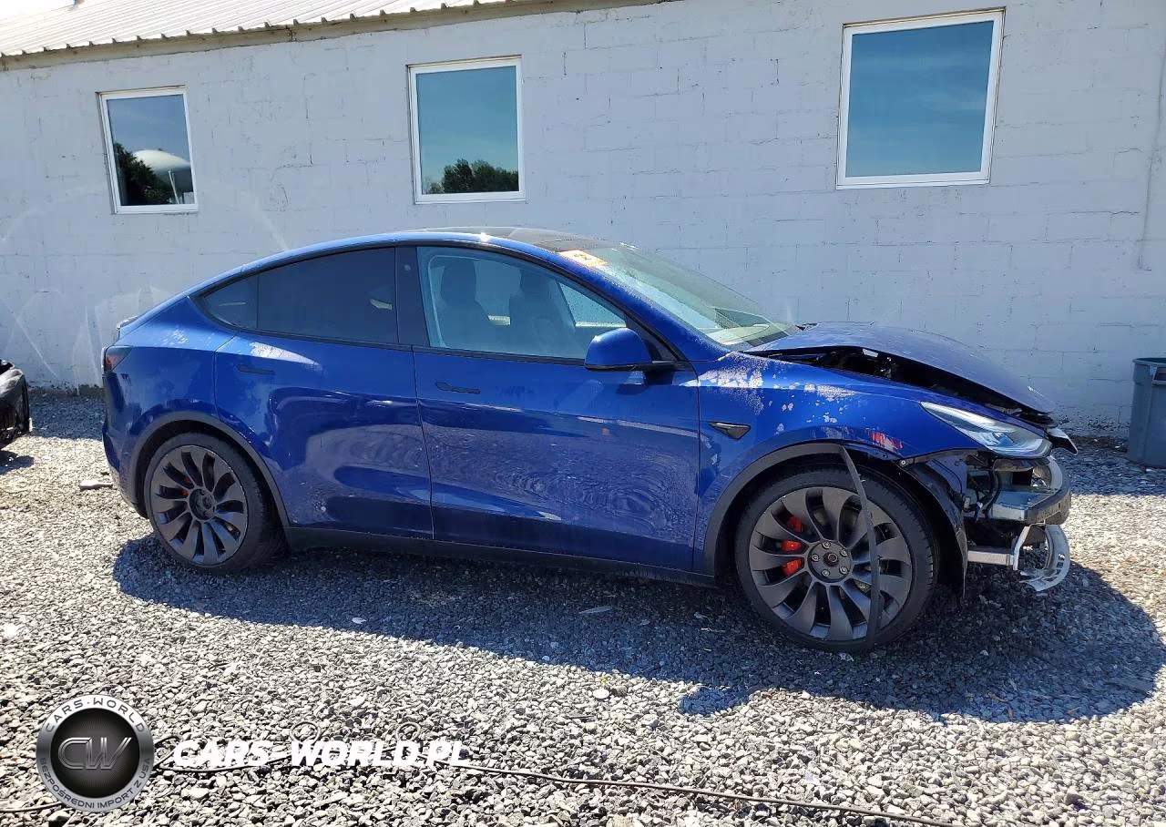 2020 Tesla Model Y VIN:5YJYGDEF8LF000949 - 4