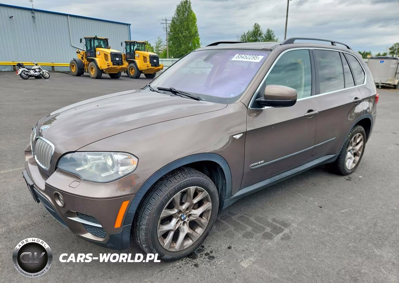2013 BMW X5 xDrive35I – zdjęcie 1 z 12