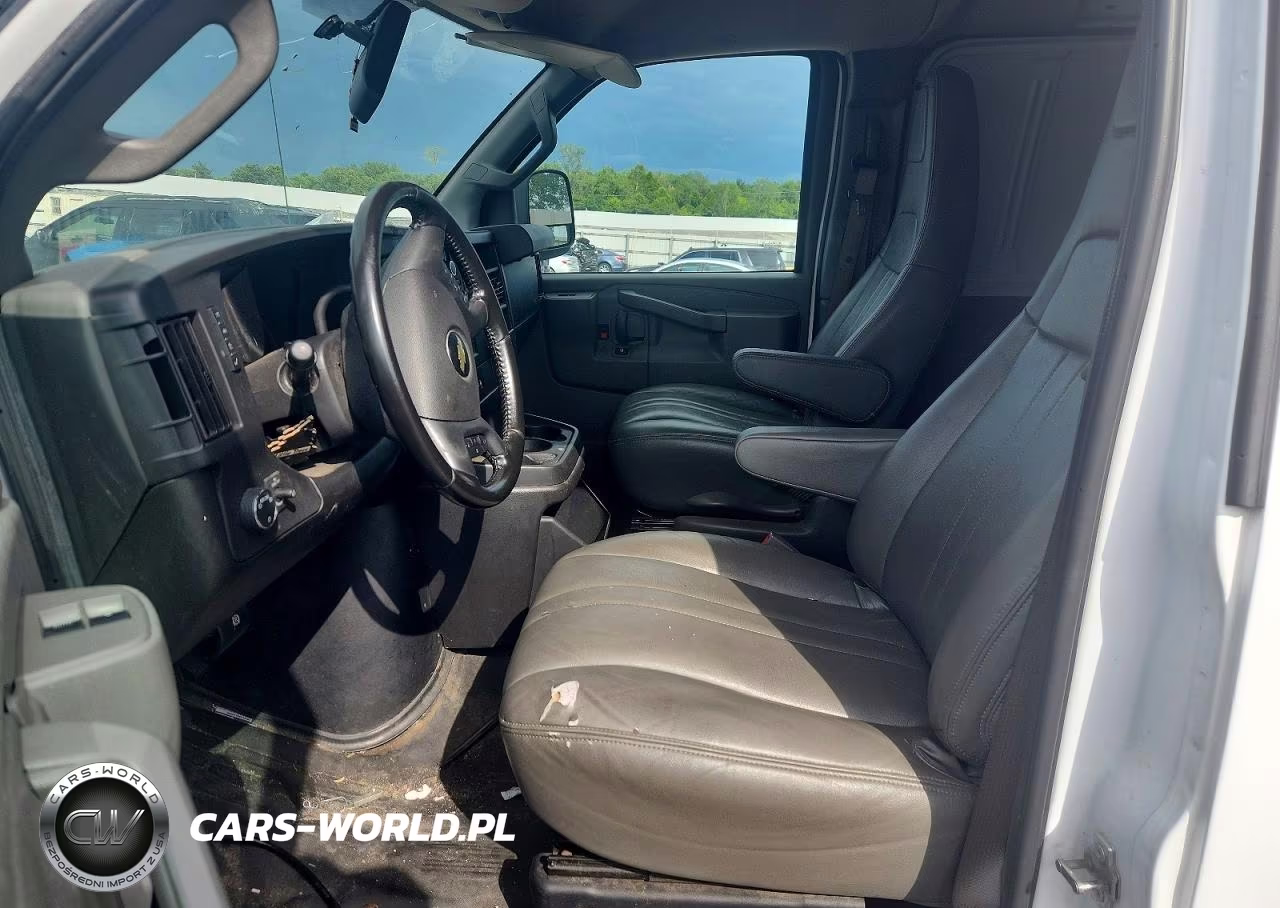2021 Chevrolet Express G2500 VIN:1GCWGAFP4M1305680 - 7