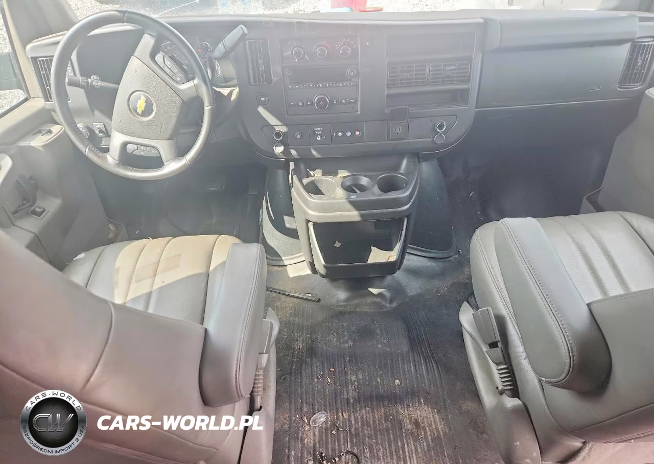 2021 Chevrolet Express G2500 VIN:1GCWGAFP4M1305680 - 8