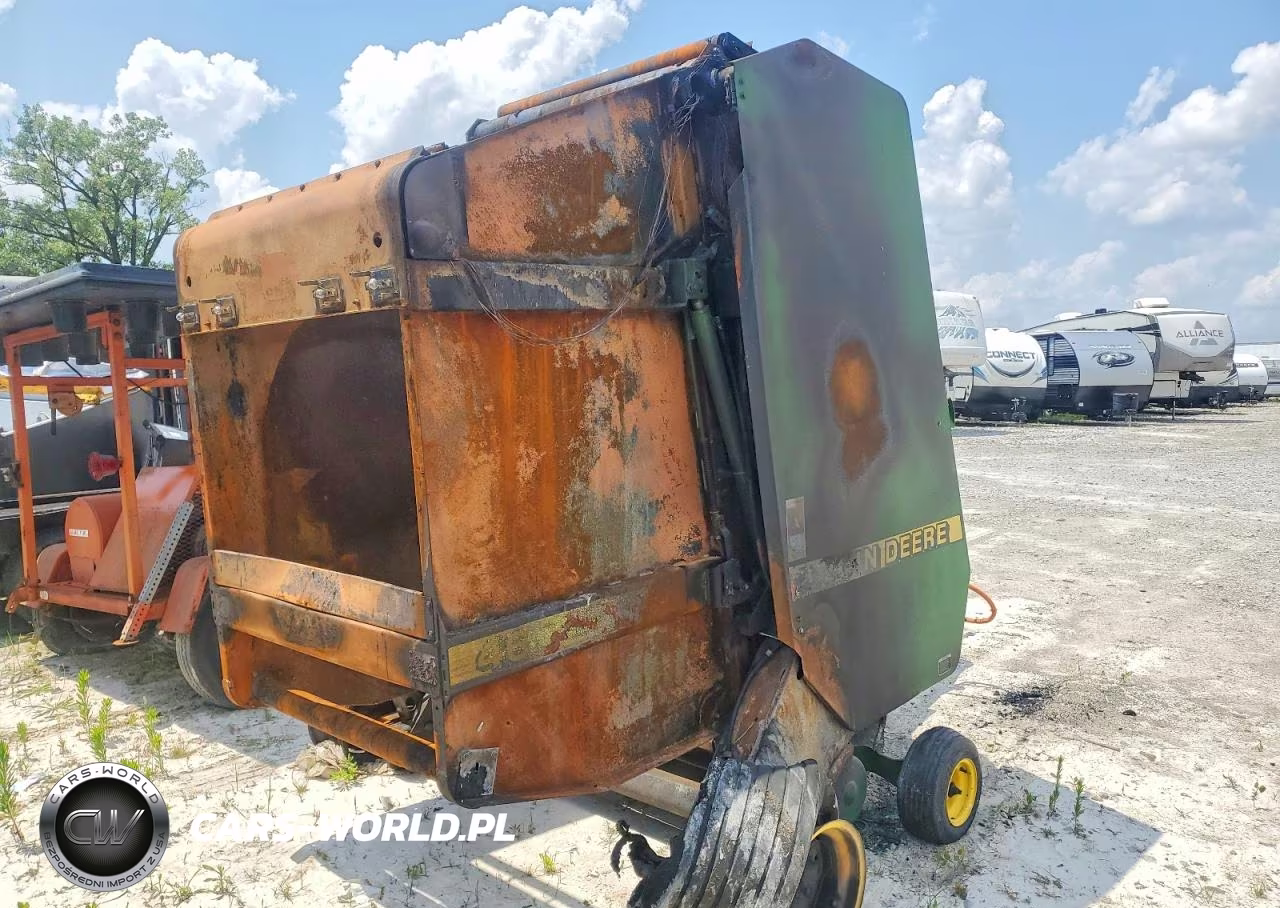 1999 John Deer Industrial Equipment Round Baler Round Baler VIN:E00466X134063 - 4