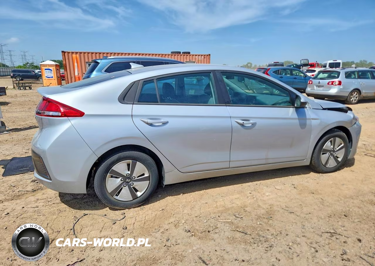 2022 Hyundai Ioniq Blue VIN:KMHC65LC8NU268367 - 3