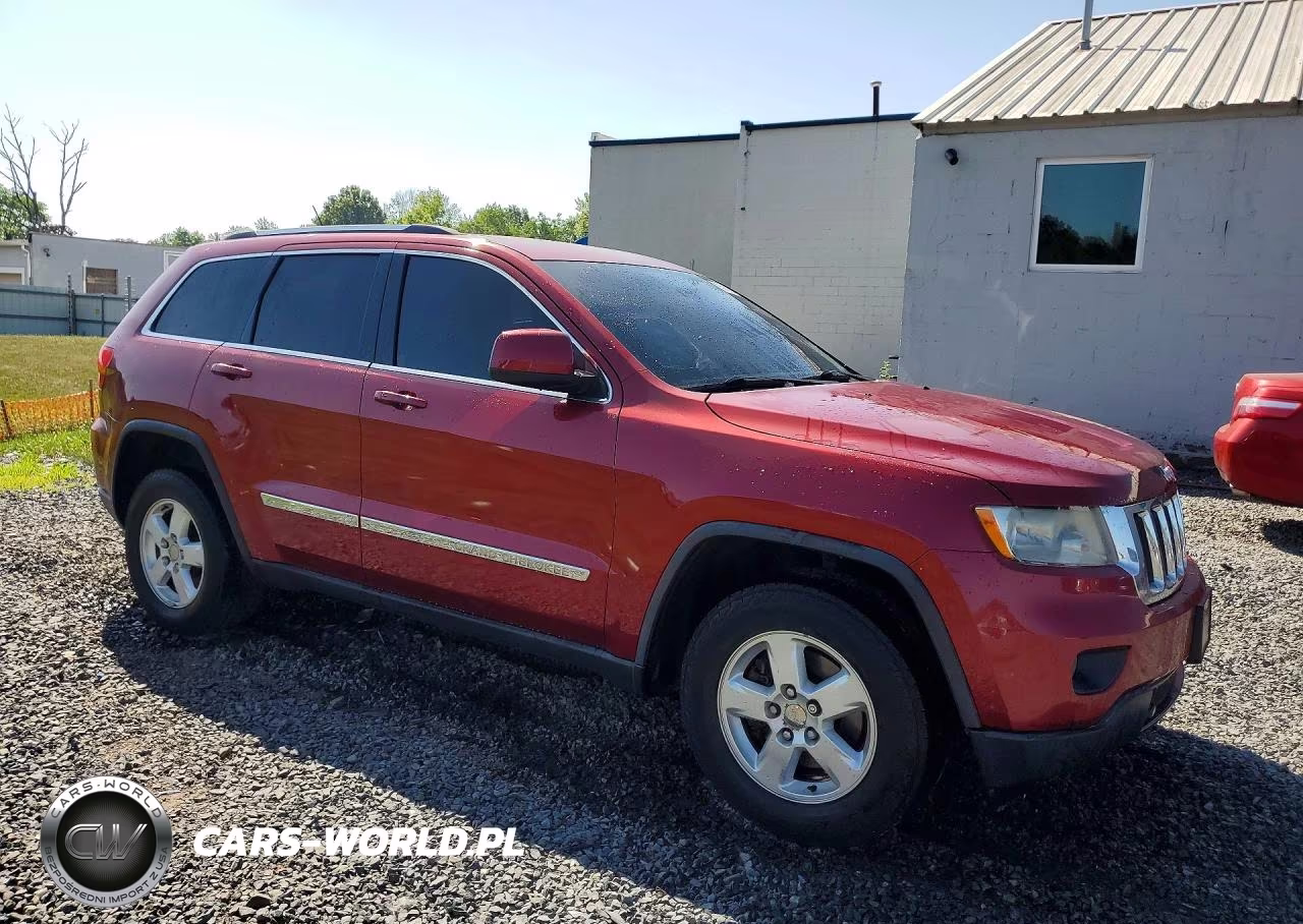 2013 Jeep Grand Cherokee Laredo VIN:1C4RJFAGXDC644418 - 4