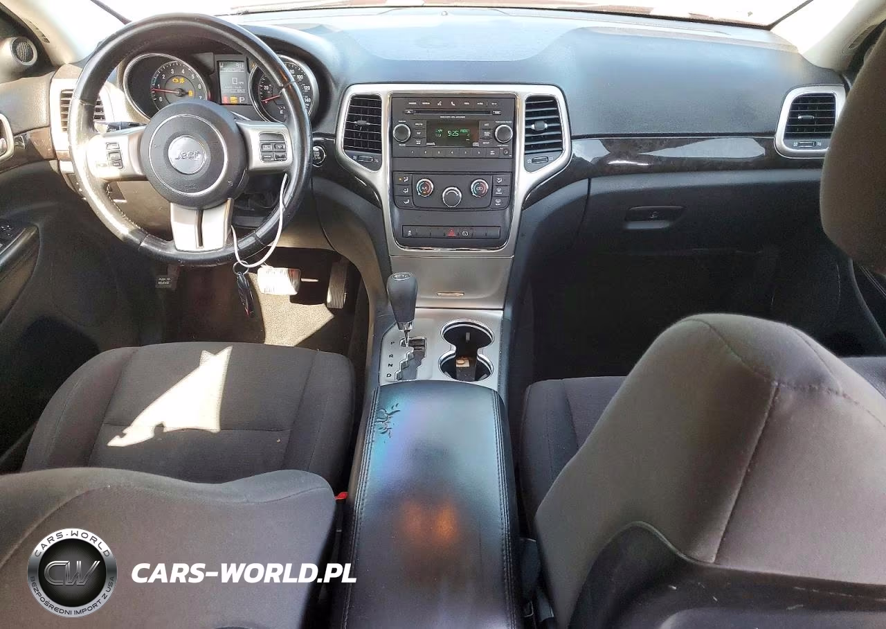2013 Jeep Grand Cherokee Laredo VIN:1C4RJFAGXDC644418 - 8