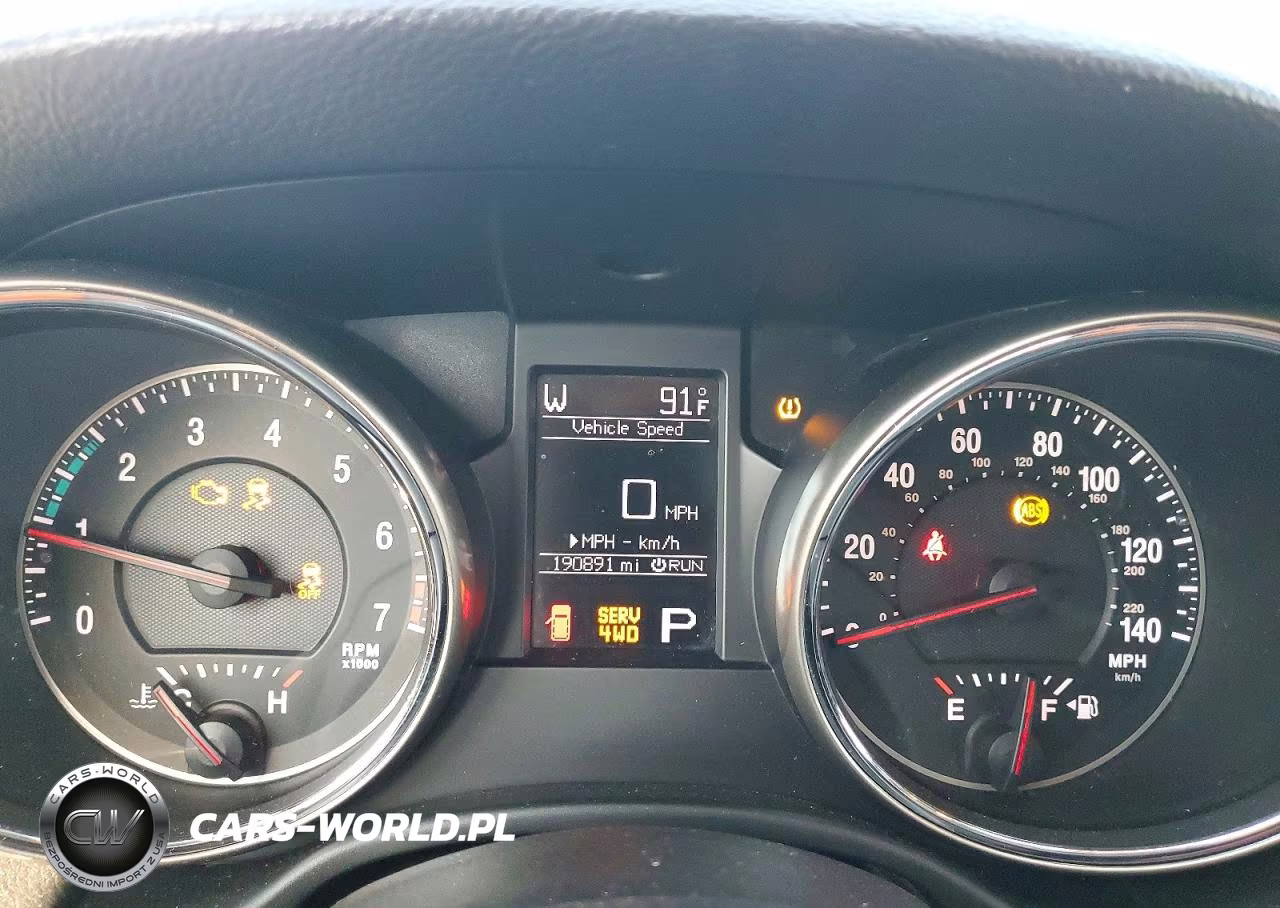 2013 Jeep Grand Cherokee Laredo VIN:1C4RJFAGXDC644418 - 9